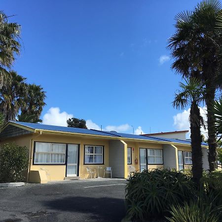 Raglan Palm Beach Motel Εξωτερικό φωτογραφία