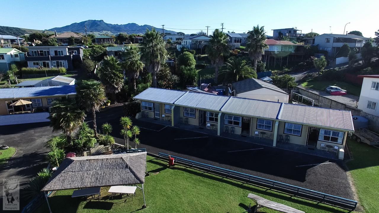 Raglan Palm Beach Motel Εξωτερικό φωτογραφία