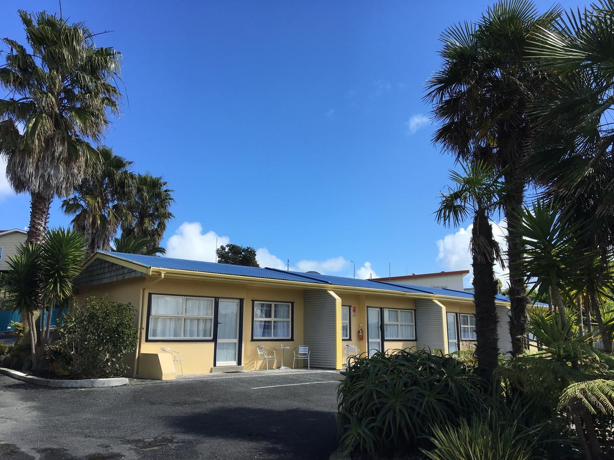 Raglan Palm Beach Motel Εξωτερικό φωτογραφία