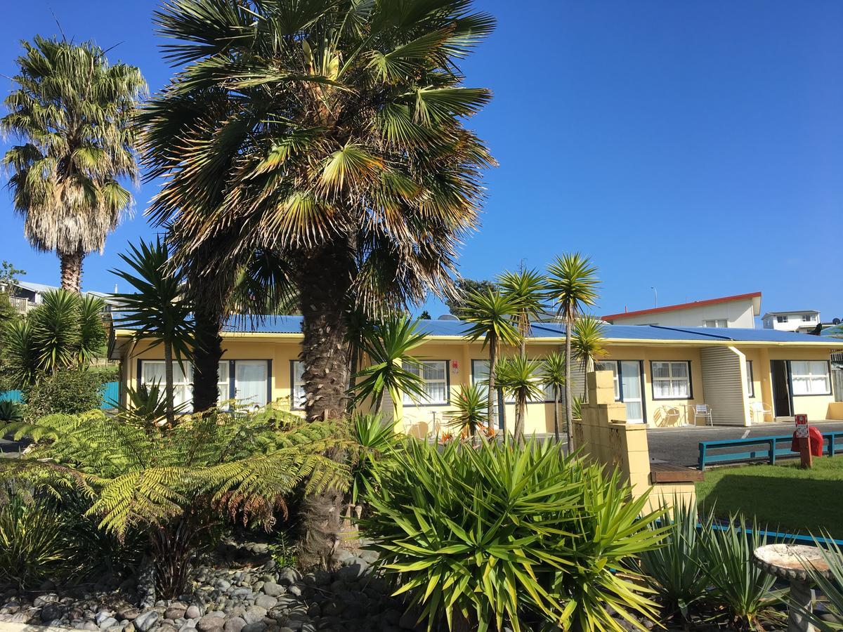 Raglan Palm Beach Motel Εξωτερικό φωτογραφία