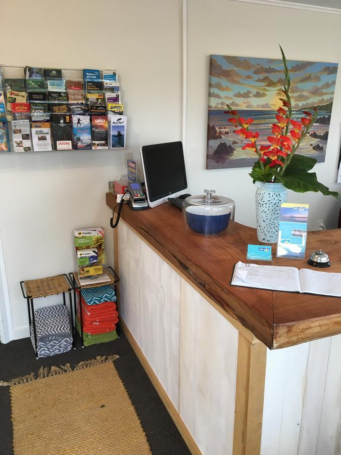 Raglan Palm Beach Motel Εξωτερικό φωτογραφία