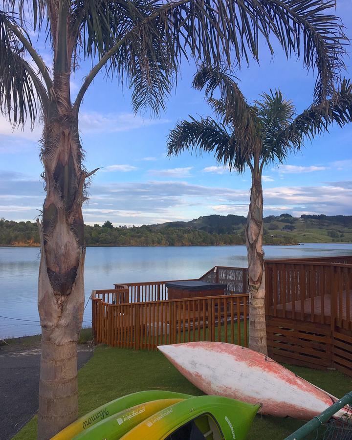 Raglan Palm Beach Motel Εξωτερικό φωτογραφία