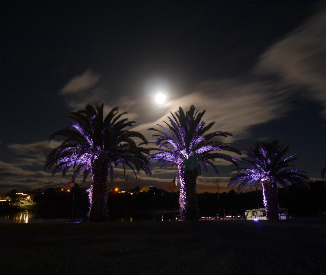 Raglan Palm Beach Motel Εξωτερικό φωτογραφία