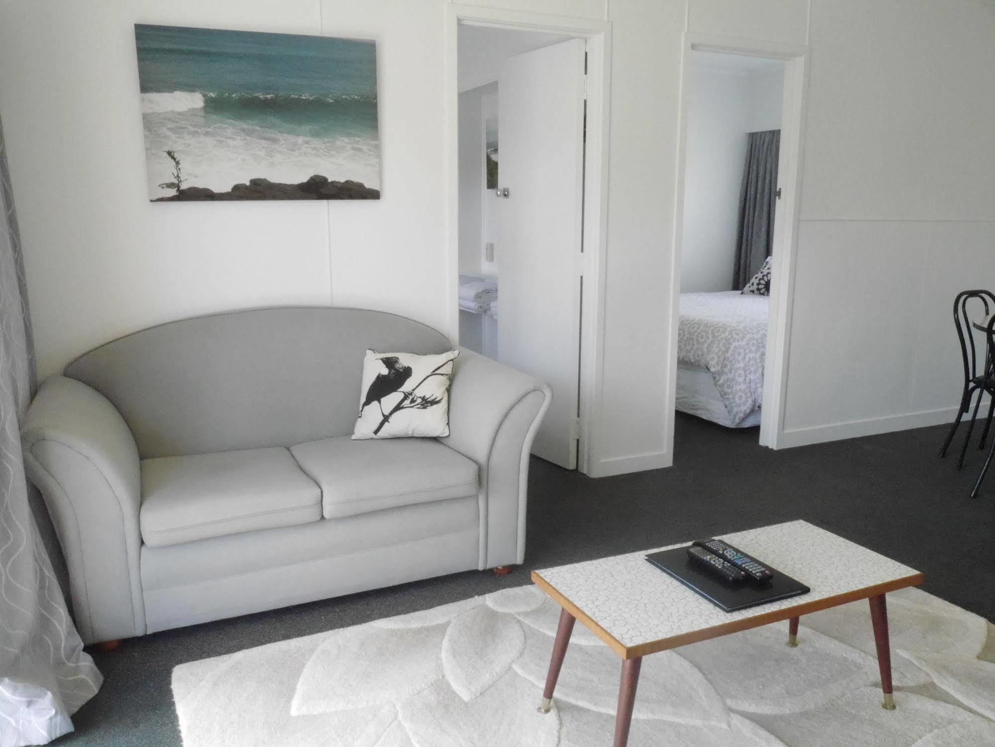 Raglan Palm Beach Motel Εξωτερικό φωτογραφία