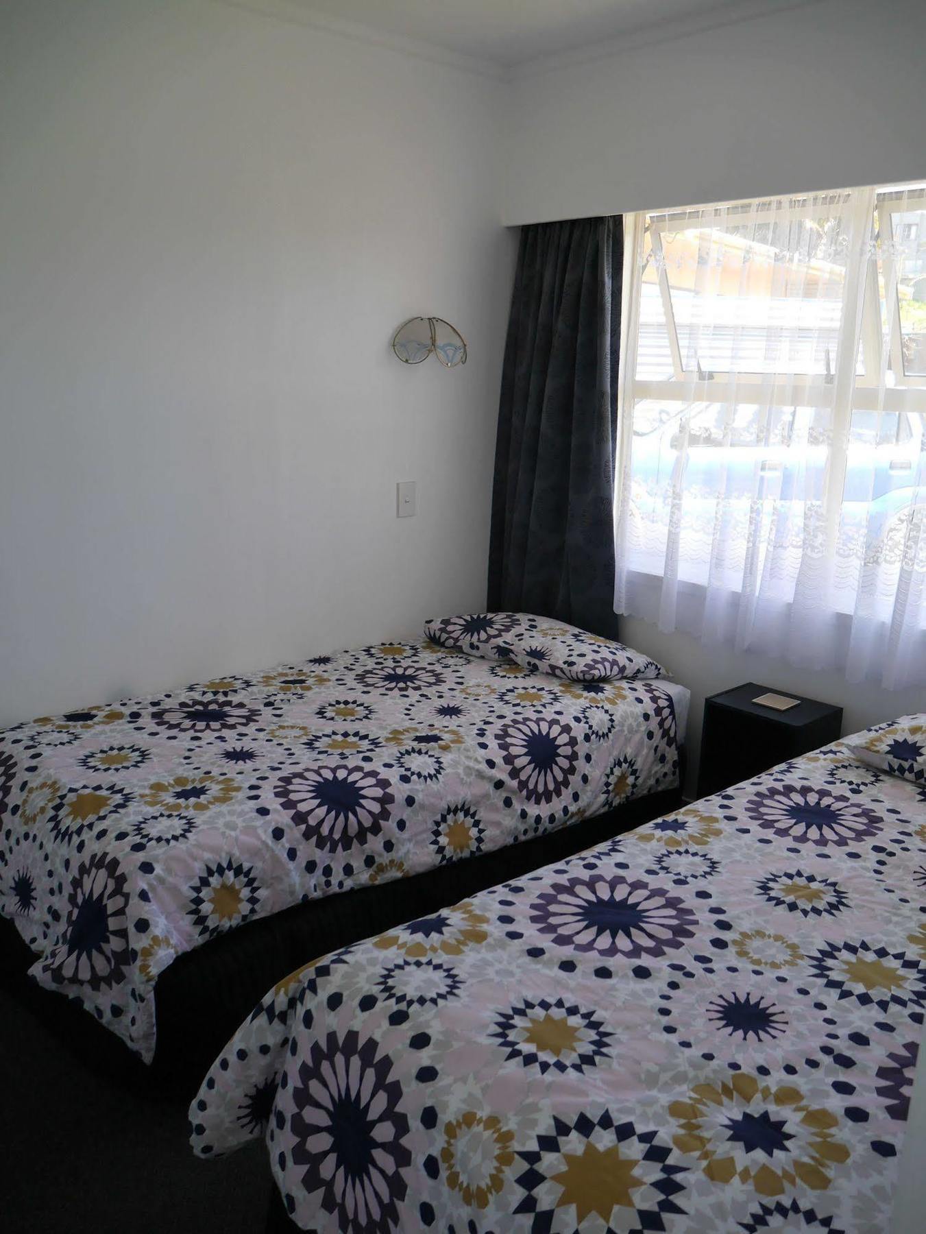 Raglan Palm Beach Motel Εξωτερικό φωτογραφία